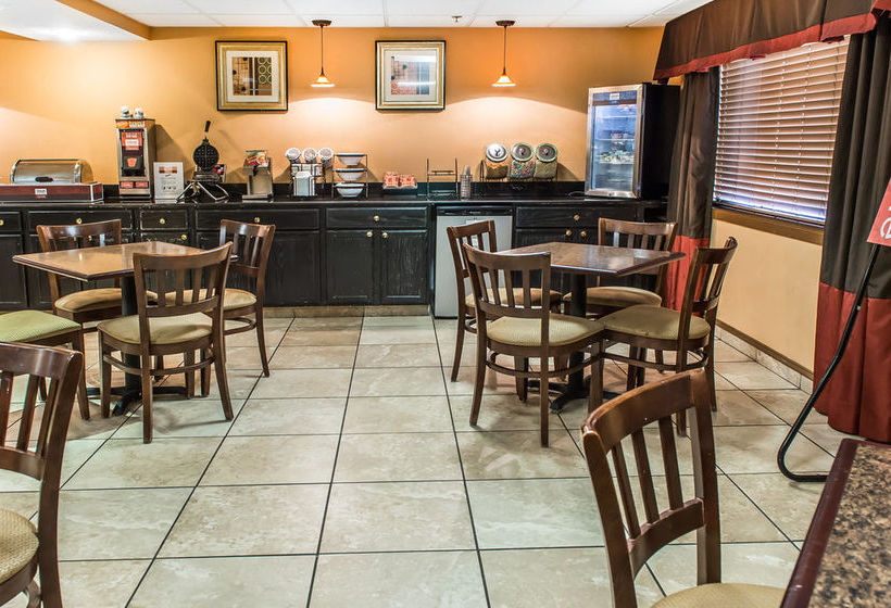 Отель Quality Inn Greensburg