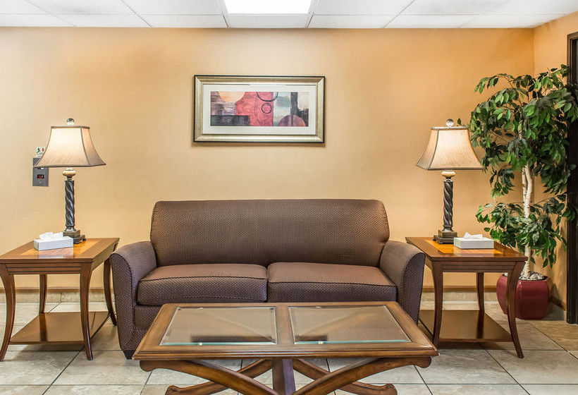 Отель Quality Inn Greensburg