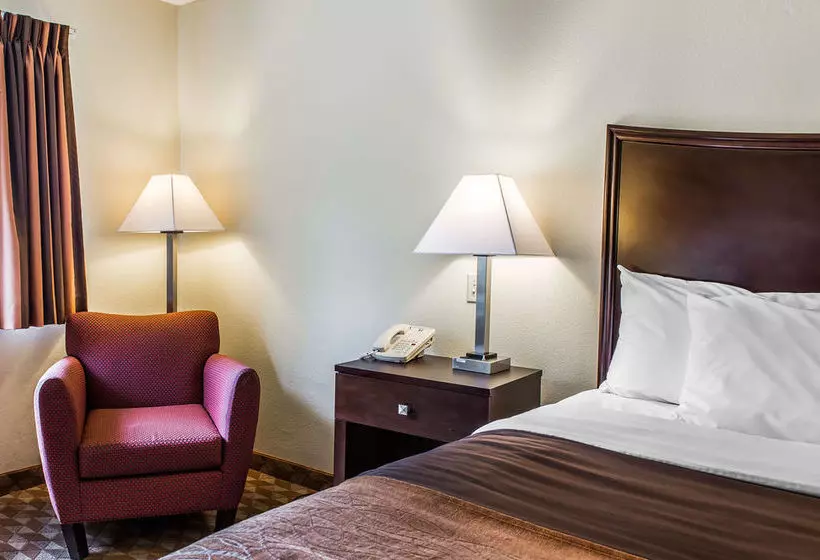 酒店 Quality Inn Greensburg