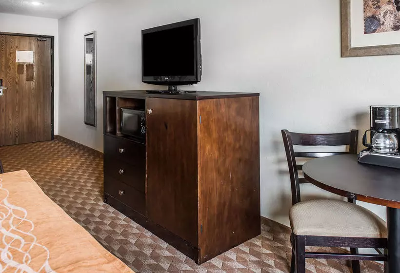 酒店 Quality Inn Greensburg