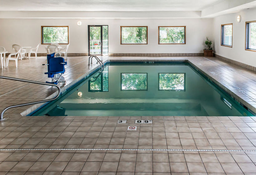 Отель Quality Inn Greensburg