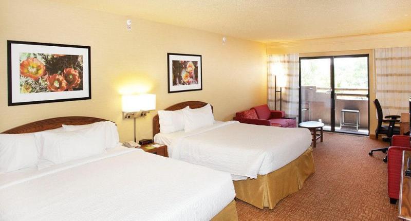 هتل Courtyard Farmington