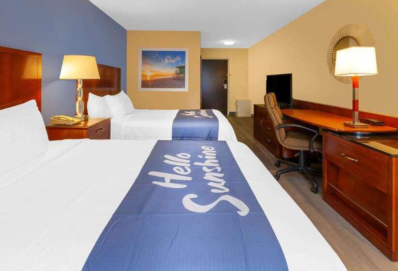 בית מלון כפרי Days Inn By Wyndham Milan Sandusky South