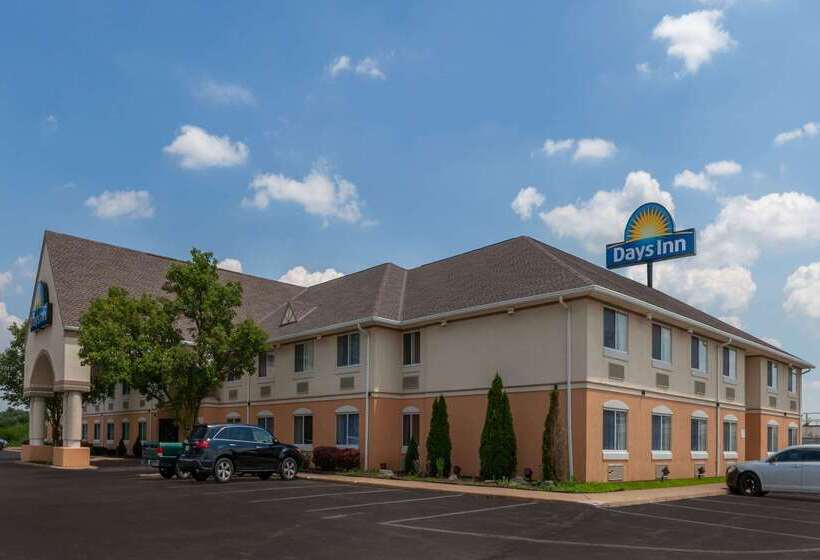 בית מלון כפרי Days Inn By Wyndham Milan Sandusky South