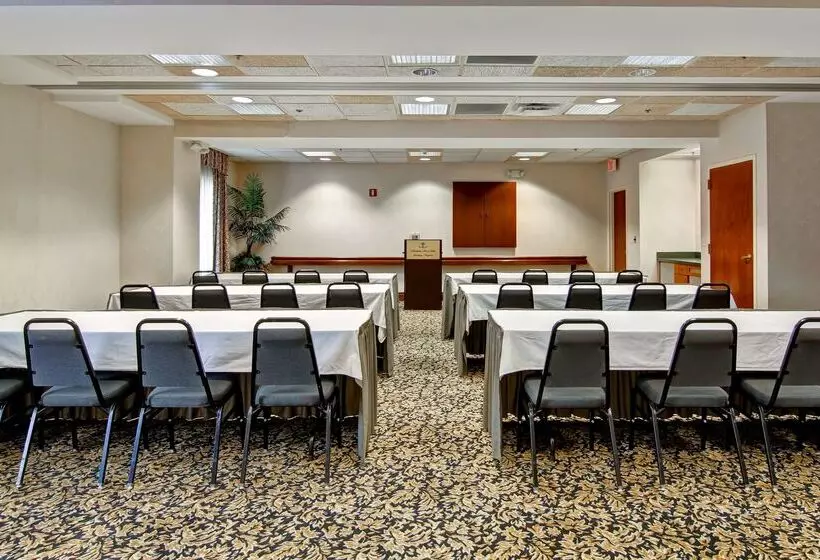 호텔 Hampton Inn & Suites Leesburg