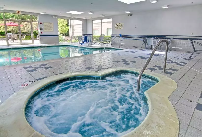 호텔 Hampton Inn & Suites Leesburg