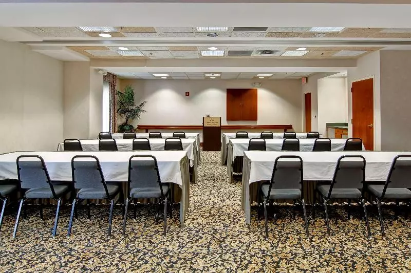 호텔 Hampton Inn & Suites Leesburg