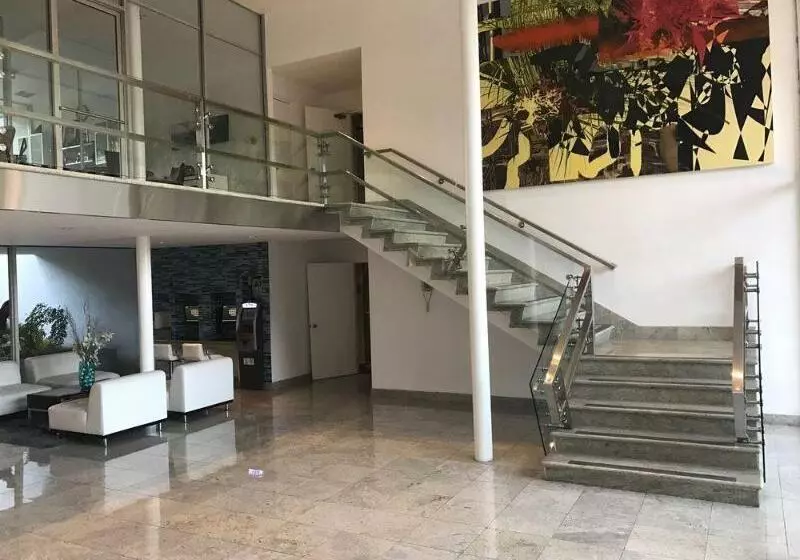 ホテル Highland Gardens