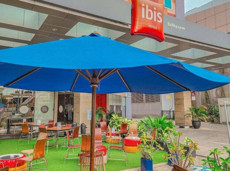 Отель Ibis Balikpapan
