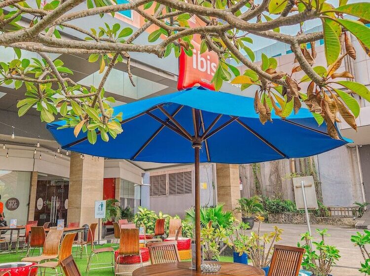 Отель Ibis Balikpapan