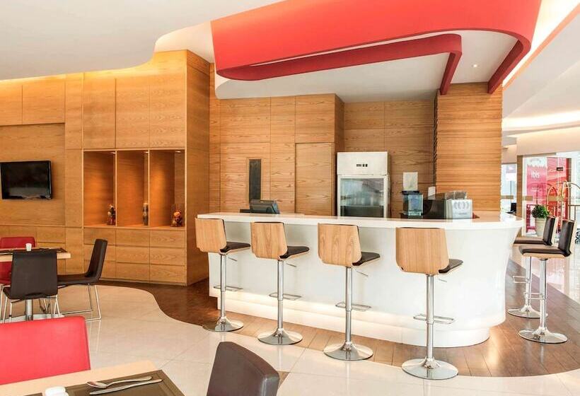 Отель Ibis Balikpapan