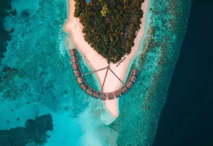 هتل Reethi Beach Resort