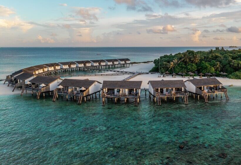 هتل Reethi Beach Resort