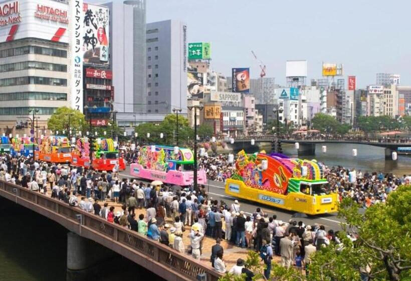 בית מלון כפרי Resol Trinity Hakata