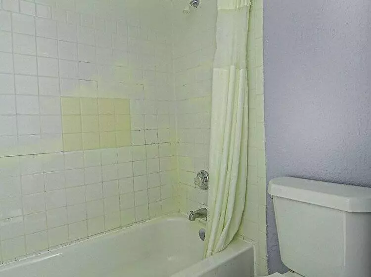 OYO Hotel Irving DFW Airport South