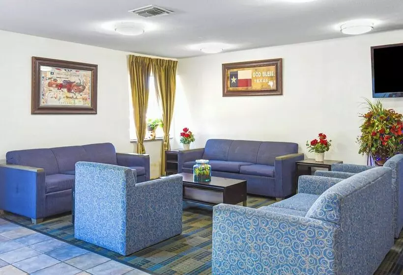 OYO Hotel Irving DFW Airport South