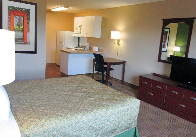 Extended Stay America Suites Tampa Airport Spruce Street
