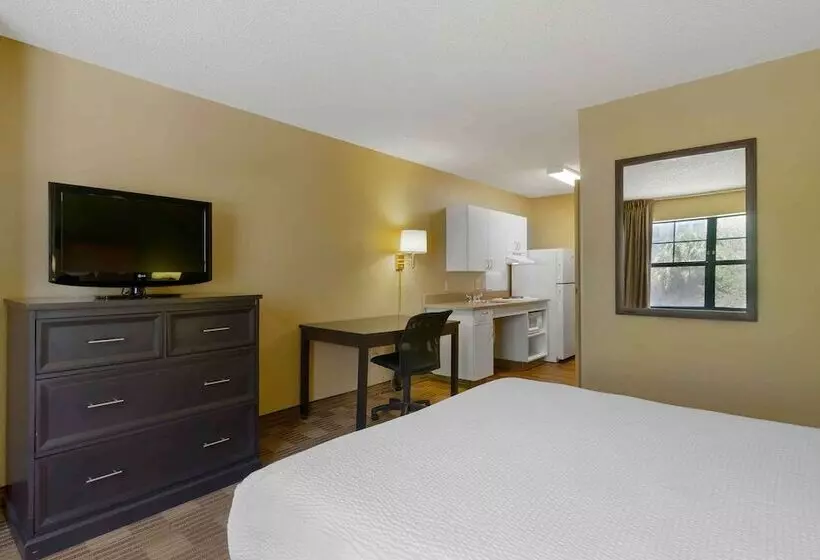 Extended Stay America Suites  Tampa  Airport  Spruce Street