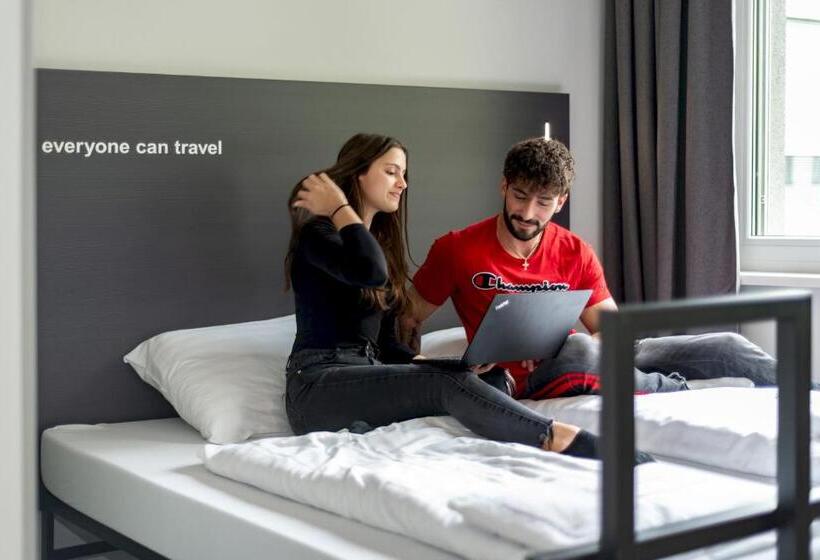 Hotelli a&o Graz Hauptbahnhof