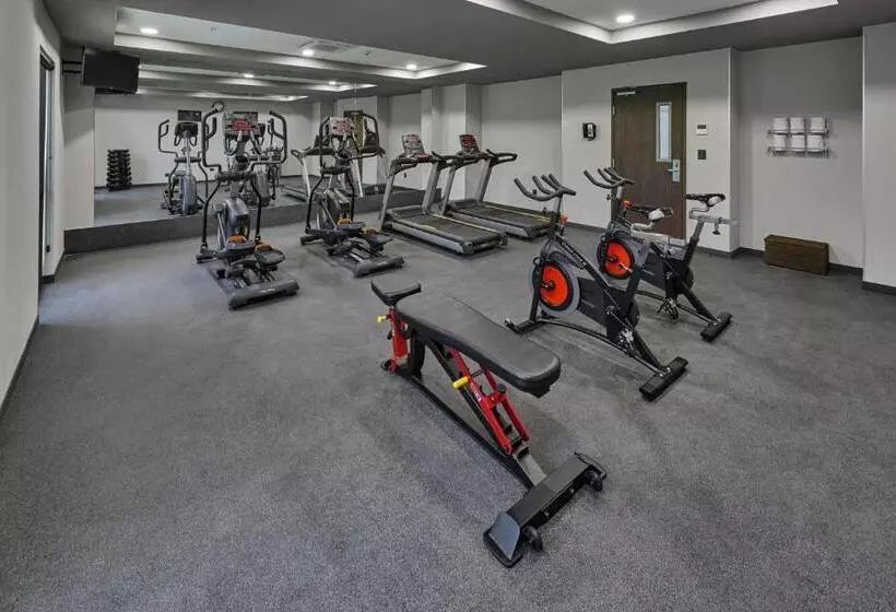 酒店 City Express By Marriott Puebla Finsa