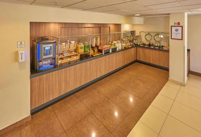 호텔 City Express By Marriott Puebla Finsa