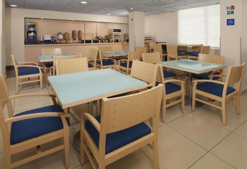 호텔 City Express By Marriott Puebla Finsa