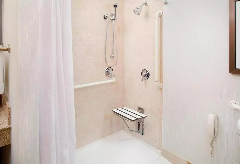 호텔 Courtyard By Marriott Roanoke Airport