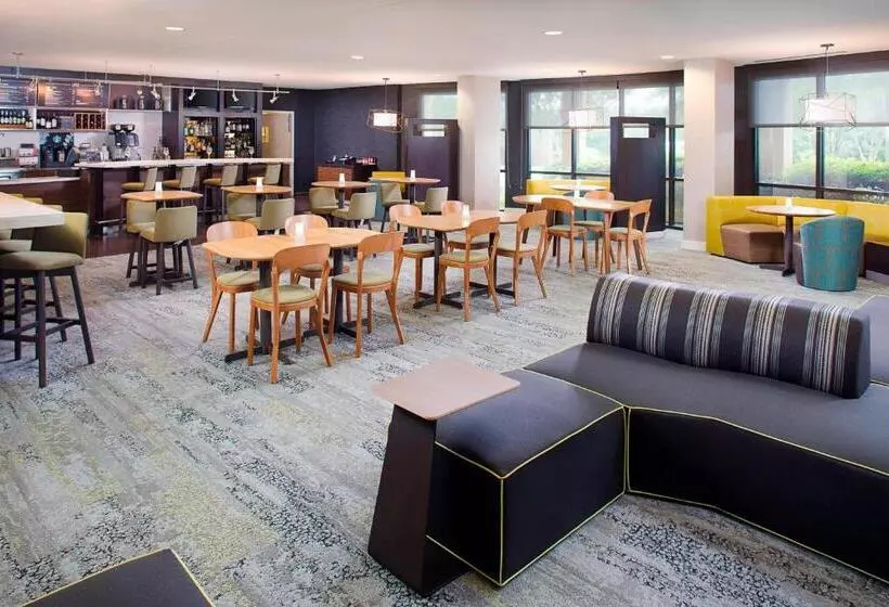 호텔 Courtyard By Marriott Roanoke Airport