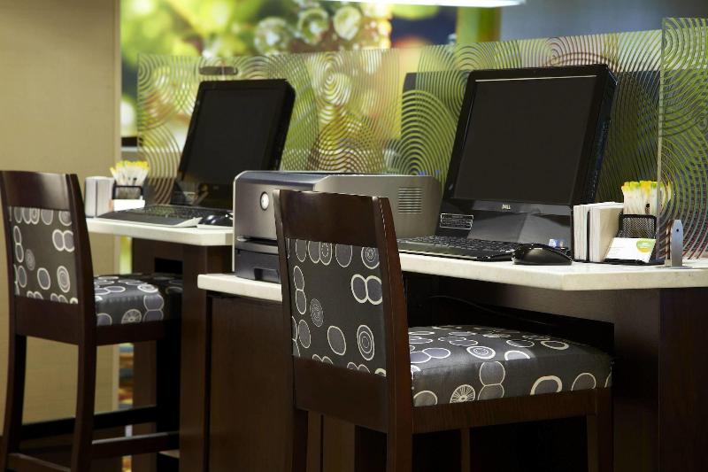 בית מלון כפרי Courtyard By Marriott Ithaca Airport/university