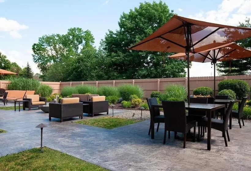 호텔 Courtyard By Marriott Ithaca Airport/university