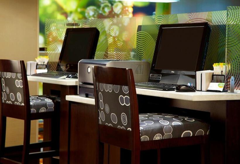 בית מלון כפרי Courtyard By Marriott Ithaca Airport/university