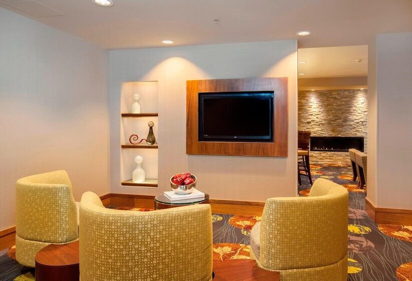 בית מלון כפרי Courtyard By Marriott Ithaca Airport/university