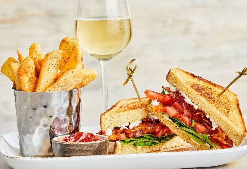 בית מלון כפרי Courtyard By Marriott Oakland Airport