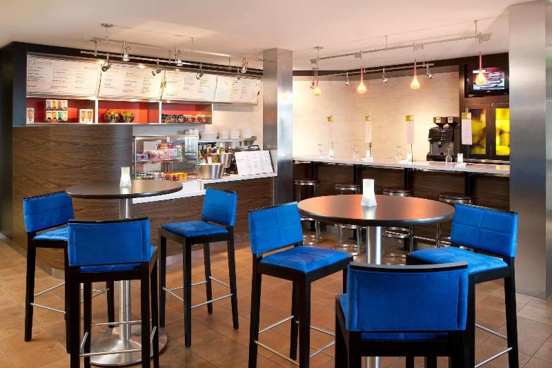 בית מלון כפרי Courtyard By Marriott Oakland Airport