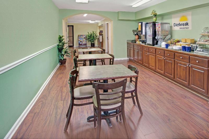 فندق Days Inn By Wyndham Marietta White Water