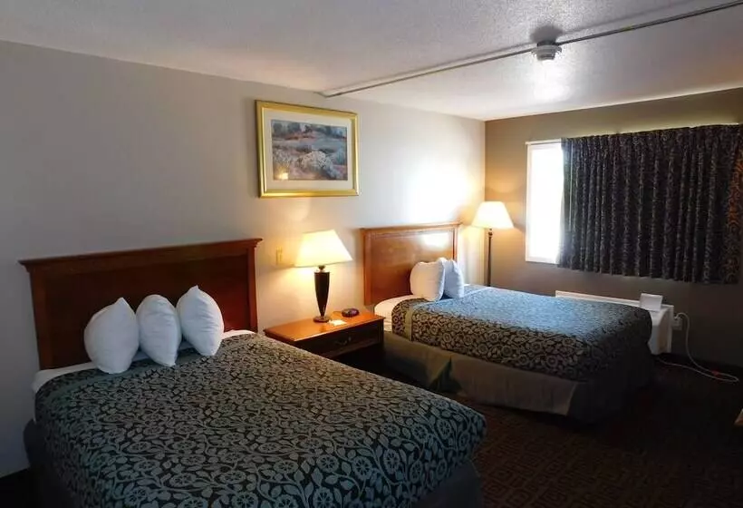 酒店 Days Inn By Wyndham West Branch Iowa City Area