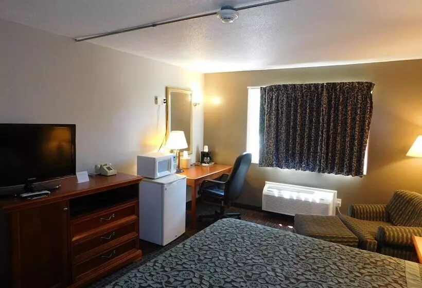 酒店 Days Inn By Wyndham West Branch Iowa City Area