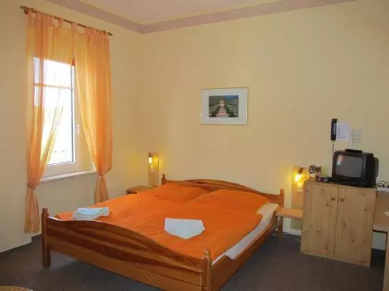 酒店 Deutsches Haus