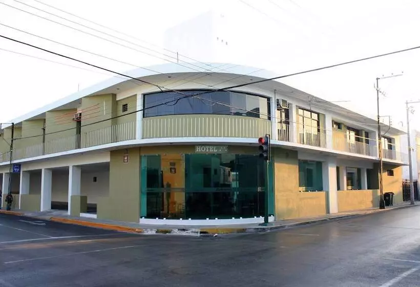 فندق Embajadores