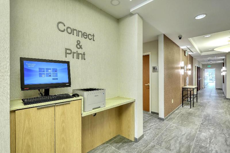 ホテル Fairfield Inn & Suites Woodbridge