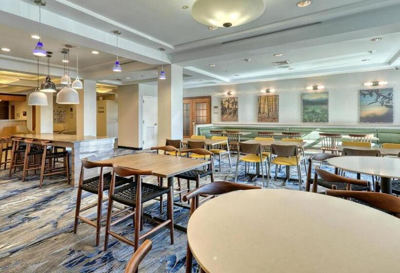 ホテル Fairfield Inn & Suites Woodbridge