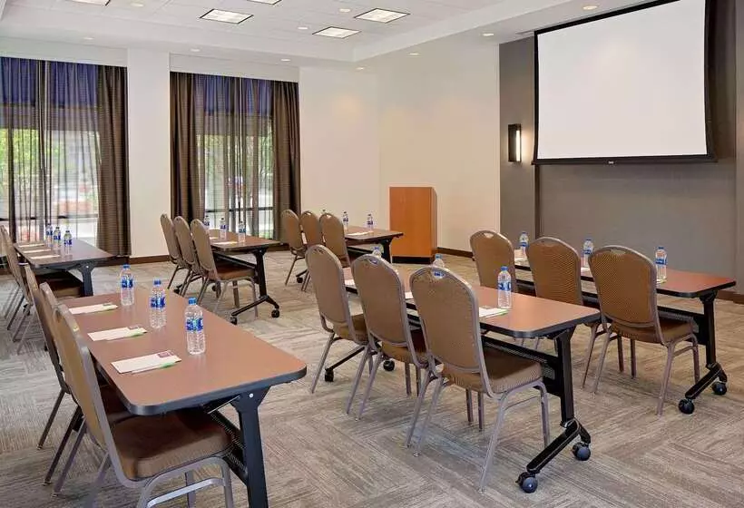 Отель Hyatt Place Pittsburgh North Shore