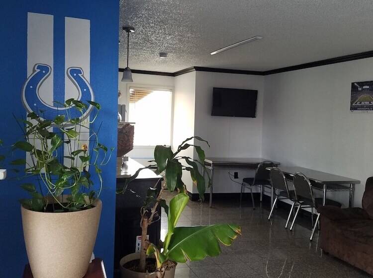 فندق Indysouth Western Inn