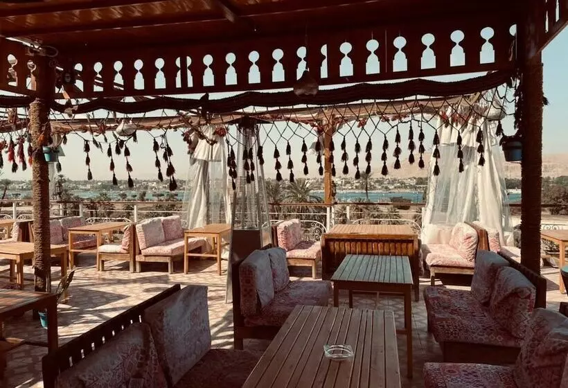 Nefertiti Hotel Luxor