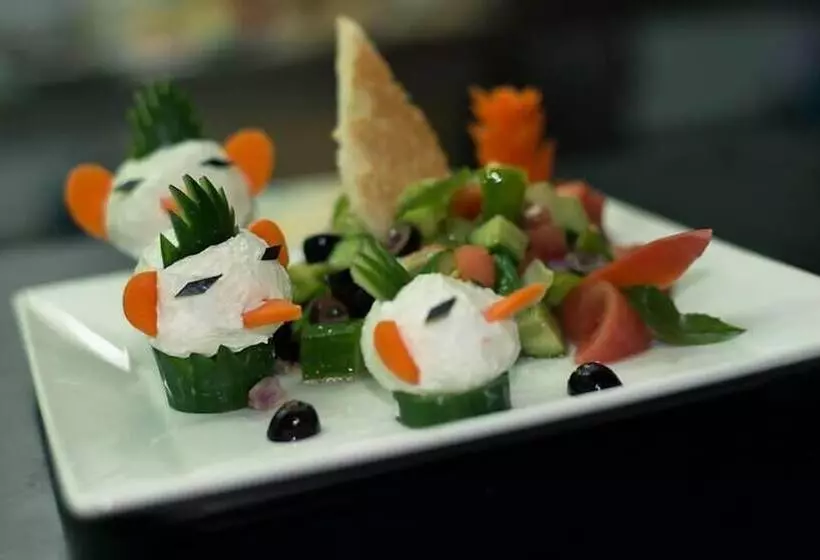 Nefertiti Hotel Luxor