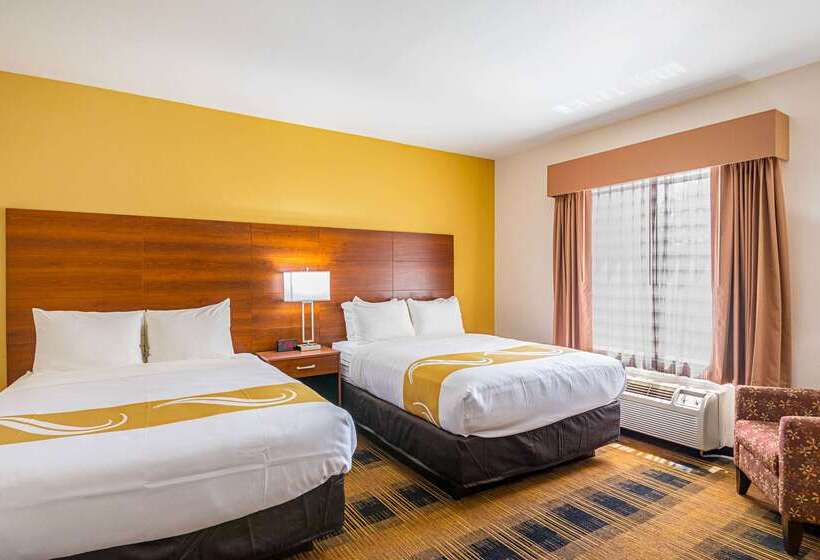 Hotel Quality Inn & Suites
