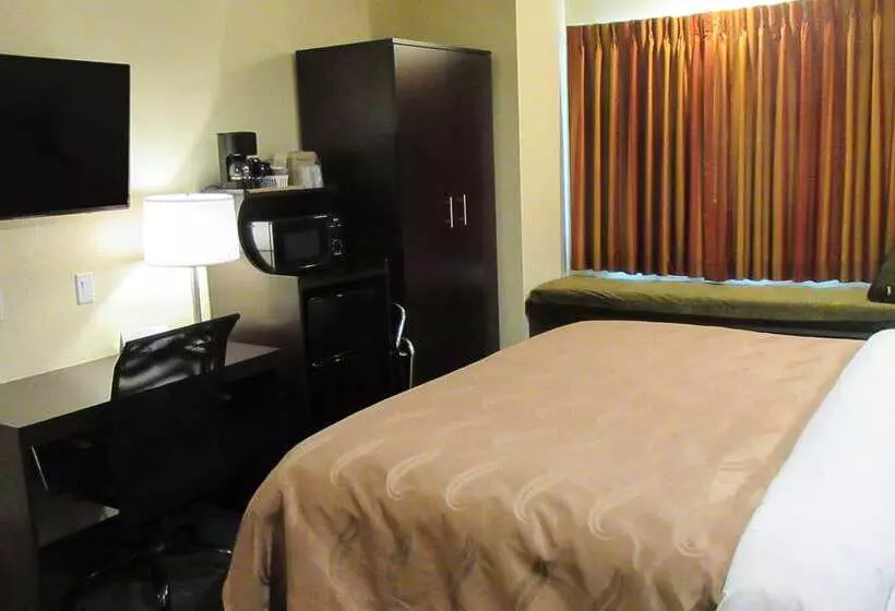 فندق Quality Inn & Suites Near Nas Fallon