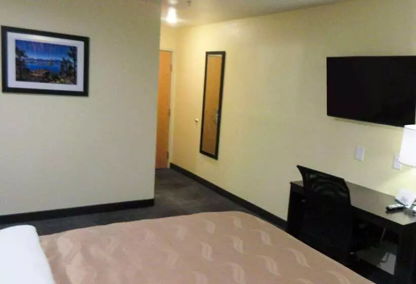 فندق Quality Inn & Suites Near Nas Fallon