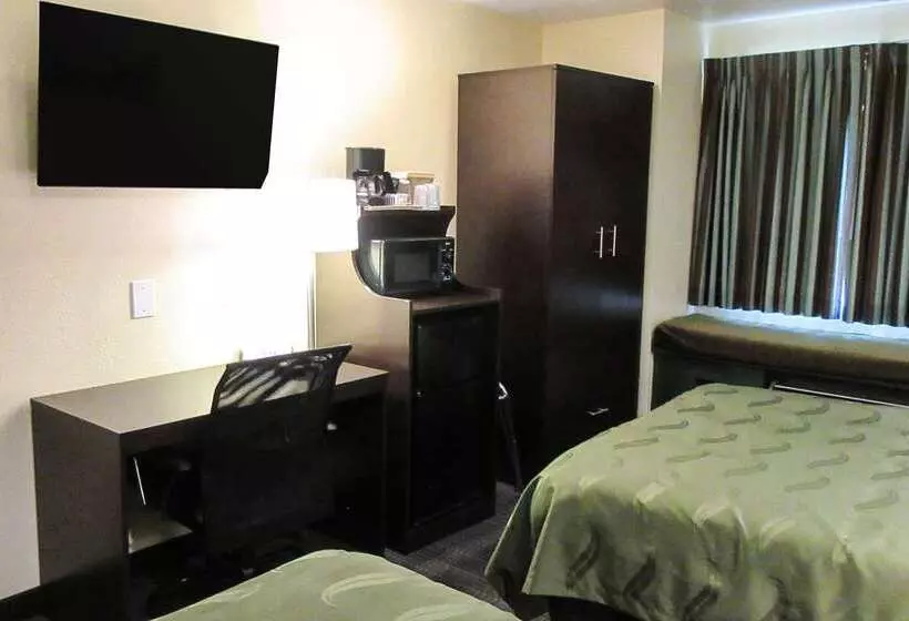 فندق Quality Inn & Suites Near Nas Fallon