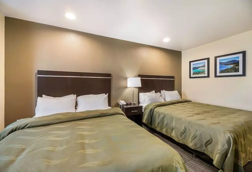 فندق Quality Inn & Suites Near Nas Fallon